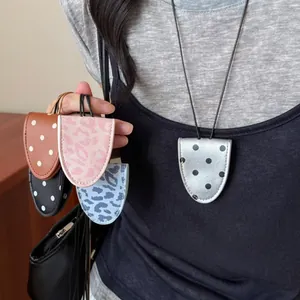 Koreanischer Stil Leder Brillenclip Halskette Damen Süß Gepunktet Leopardenmuster Handgefertigt Leder Pulloverkette Accessoire