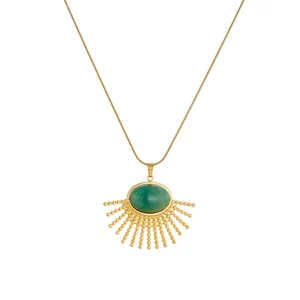 Detailweergave van waaierketting in nieuwe Chinese stijl met groene hars hanger