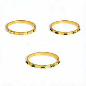 Bracelets élégants en acier titane doré avec pierres de zircon baguette