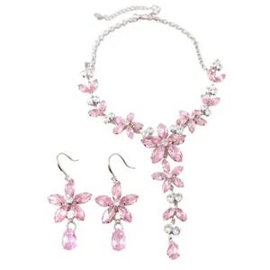 Franse Paleisstijl Koper Zirconia Bloem Waterdruppel Hanger Ketting Oorbellen Sieradenset Voor Vrouwen Elegant Banket Accessoire