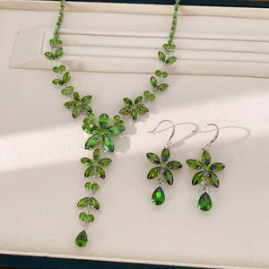 Luxury Copper Zirconia Flower Waterdrop Jewelry Set For Women Exquisite Palace Style Necklace And Drop Earrings Set