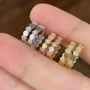 18K Vergulde Koperen Zirkonia Honingraat Oorknopjes Voor Dames Minimalistische Hexagon Geometrische Luxe Mode Sieraden