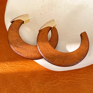 French Vintage C-Shape Wood Alloy Stud Earrings With Silver Earring Post Elegant Geometric Brown Coffee Ear Jewelry For Women