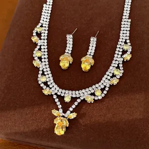 Luxe Waterdruppel Zirconia Hanger Halsketting en Oorbellen Set voor Vrouwen Koper Verzilverd Elegant Banket Feest Sieradenset