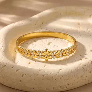 Stainless Steel Flower Pattern Bangle 18K Gold Plated Rhinestone Inlaid Hinged Cuff Bracelet For Women Luxury Fashion Jewelry