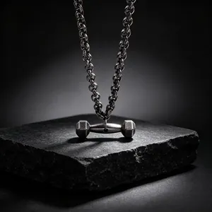 Collier Pendentif Haltère pour Hommes Punk Vintage en Acier Inoxydable Bijoux de Fitness de Gym Thème Halterophilie Hip Hop