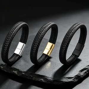 Minimalistische herenarmband van gevlochten leer met roestvrijstalen magneetsluiting