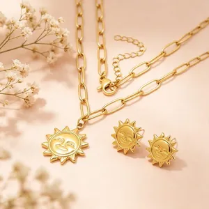 Parure de bijoux vintage soleil souriant avec collier chaîne trombone et boucles