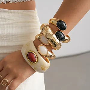 Jonc Vintage Géométrique Plissé en Métal et Résine Pour Femmes Design Massif Marbré avec Strass Incrustés Bijoux de Main