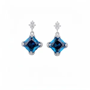 Mode Luxe Zirconia Losange Pendentif Collier Boucles d'Oreilles Bague Ensemble de Bijoux Pour Femmes Banquet Fête Chaîne de Clavicule Cadeau