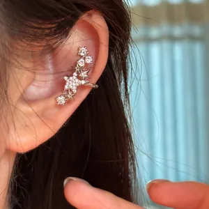 Manchette d'oreille étoile en zircone étincelant pour femme, bijou sans perçage chic