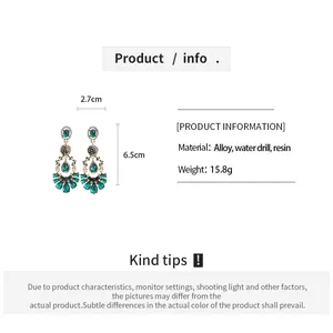 Detaillierte Produktspezifikationen für grüne Vintage-Resin-Ohrhänger mit Maßangaben