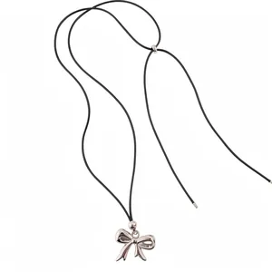 Collar Con Colgante de Lazo de Aleación Plata Cordón Negro Ajustable Cadena de Serpiente Joyería de Lujo para Mujer Oficina