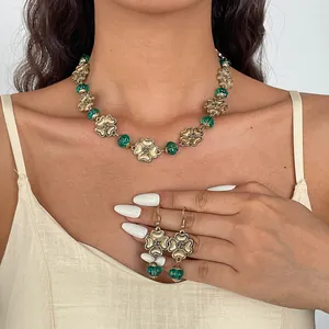 Medieval Retro Metal Flower Necklace Earrings Alloy Glass Green Beads Vintage Niche High-End Clavicle Chain Jewelry For Women
