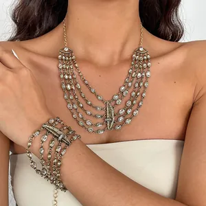 Übertriebene Mehrlagige Legierung Strass Lippe Auge Anhänger Halskette Armband Set Für Damen Vintage Metallstil Gold Schmuck