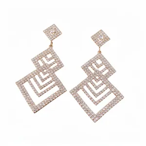 Übertriebene Hohle Rhombus Ohrhänger Mit Silber Ohrringpfosten Luxus Palast Stil Strass Eingelegter Schmuck Für Damen
