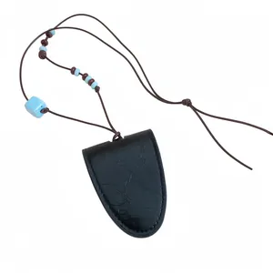 Moderne Étui À Clés En Cuir Artificiel Collier Rétro Longue Suspension Porte-Lunettes Pour Femmes Pendentif Perles Fait Main Accessoires De Mode