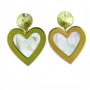 Elegante Herzförmige Harz Ohrstecker Mit Silber Ohrringpfosten Grüne Irisierende Muscheltextur Strass Schmuck Für Damen
