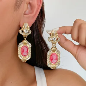 Vintage European Palace Style Resin Portrait Inlaid Rhinestone Stud Earrings Alloy Cameo Earrings With Silver Earring Post For Women