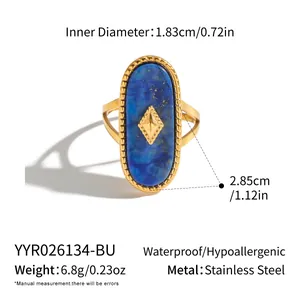 Vintage-Ring aus 18 Karat vergoldetem Edelstahl mit ovalem blauem Stein und Maßen
