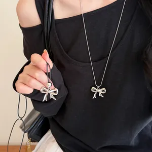 Koreaanse Stijl Strik Hanger Halsketting Legering Verzilverde Minimalistische Zwarte Leren Koord Truiketting Voor Vrouwen Sieraden