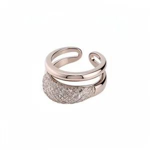Bague Ouverte en Cuivre Double Couche de Luxe pour Femme Mode Grille Incrustée de Zirconia Bague de Doigt Exquise Bijou de Main Cadeau