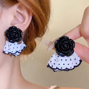 Koreanischer Stil Harz Rose Blume Punktmuster Stoff Spitze Ohrstecker Frisch Süß Design Silber Pfosten Ohrringe Für Damen Schmuck