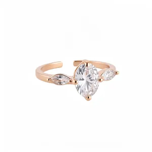 Bague Ouverte Ovale en Cuivre Plaqué Or 18K avec Zirconia Bague Géométrique Ajustable Mode Luxe pour Femme Cadeau Bijoux