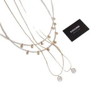 Set di collane a strati placcate oro 18k con perle e ciondoli in zircone scintillante