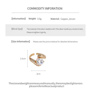 Detail des 18 Karat vergoldeten Zirkonia-Rings mit Maßangaben und Materialinformationen