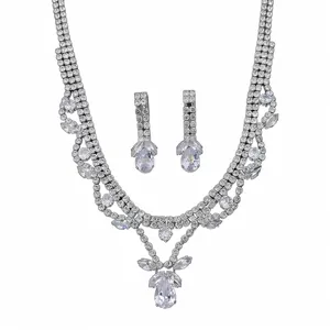 Kupfer Zirkonia Wassertropfen Anhänger Halskette Und Ohrringe Accessoire Für Damen Party Bankett Hochzeit Elegante Schmuck Kollektion