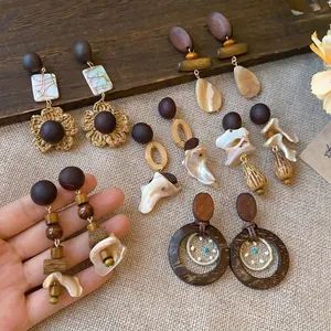 Nuovi Orecchini Pendenti in Legno e Conchiglia in Stile Cinese Retro Con Perno in Argento 925 Orecchini di Paglia Donna