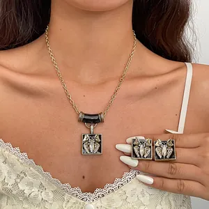 Vintage Alloy Butterfly Rhinestone Enamel Pendant Necklace And Square Stud Earrings For Women Retro Fashion Accessory Jewelry