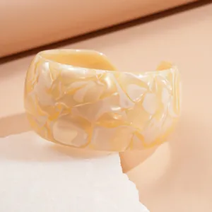 Elegant fashion jewelry wide cream marble textured acrylic resin cuff bracelet for women