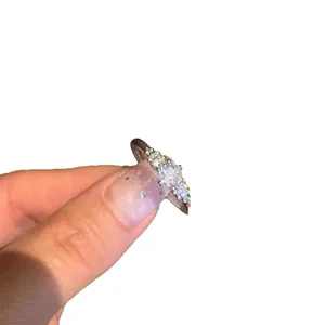 Elegant sparkling round zircon open ring in silver finish for women's jewelry