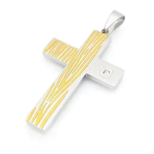 Vintage roestvrijstalen kruis hanger met gouden houtnerf textuur en enkele diamant