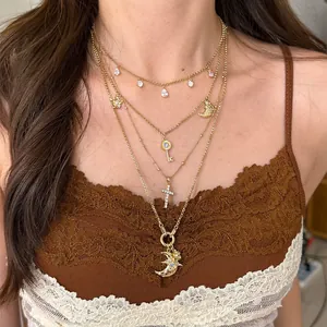 Collier multicouche vintage bohème doré avec pendentifs lune et clé pour femmes chic