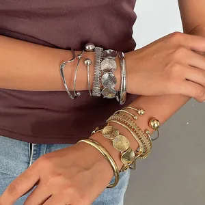 Legering Metalen Stijl Onregelmatige Geplooide Geometrische Armbanden Voor Vrouwen Vintage Niche Goud Zilver Open Manchet Armbanden Sieraden