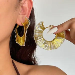 Boucles d'Oreilles Créoles Géométriques Évidées Tissées en Métal de Style Occidental pour Femmes Or Argent Laiton Design