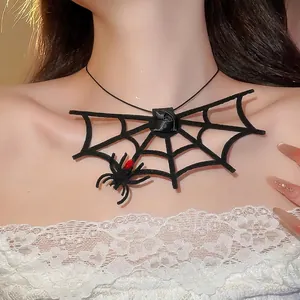 Collana choker ragnatela Halloween scura con rosa nera e ciondolo a forma di ragno