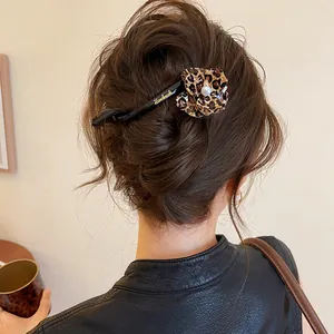 Leopard Print Flower Hair Clip Luxury Acrylic Twist Clip With Artificial Pearl Handmade Style Elegant Bun Accessory For Women