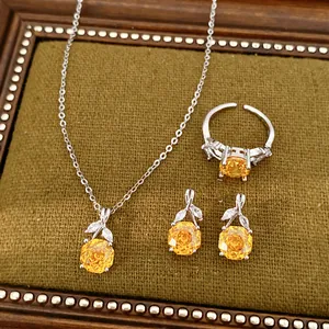 Elegante sieradenset met gele zirkonia bloemen inclusief ketting, ring en oorbellen