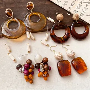 Vintage Maillard Style Resin Rhinestone Drop Earrings For Women Retro Geometric Amber Hoop Earrings Daily Party Jewelry