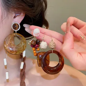 Elegant Maillard vintage resin drop earrings with rhinestones for autumn fashion