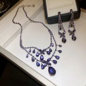 Elegantes lila Zirkon Schmuckset mit Wassertropfen Halskette und Ohrringen