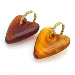 Große Vintage-Ohrringe mit Herz aus Bernsteinharz und Gold-Edelstahl-Verschluss