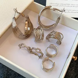 Twisted C-Shaped Copper Rhinestone Hoop Earrings For Women Ins Style Elegant Gold Silver Jewelry Accessory Gift