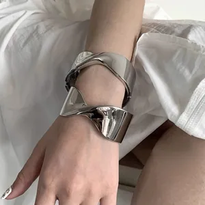Modern Alloy Electroplated Wide Cross Bangle For Women Geometric Minimalist Twist Shiny Matte Gold Silver Cuff Bracelet Jewelry