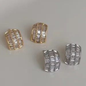 Minimalistische Kupfer Zirkonia Halbreifen Ohrstecker Mit Silber Ohrringpfosten Eingelegte Baguette Schnitt Zirkonia Geometrische Ohrringe Für Damen