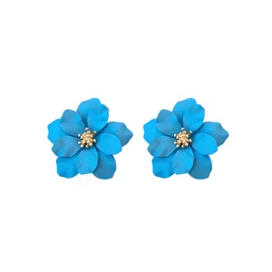 Zoete Verse Bloem Oorknopjes Elegant Klein Niche Ontwerp Legering Bloemen Sieraden Met Zilveren Stift Voor Vrouwen Cadeau